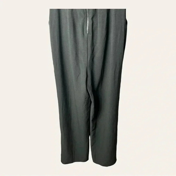 0602W. FASHION NOVA JUMPSUIT SLEEVELESS HUNTER GREEN‎ IN COLOR SIZE SMALL - Picture 9 of 9